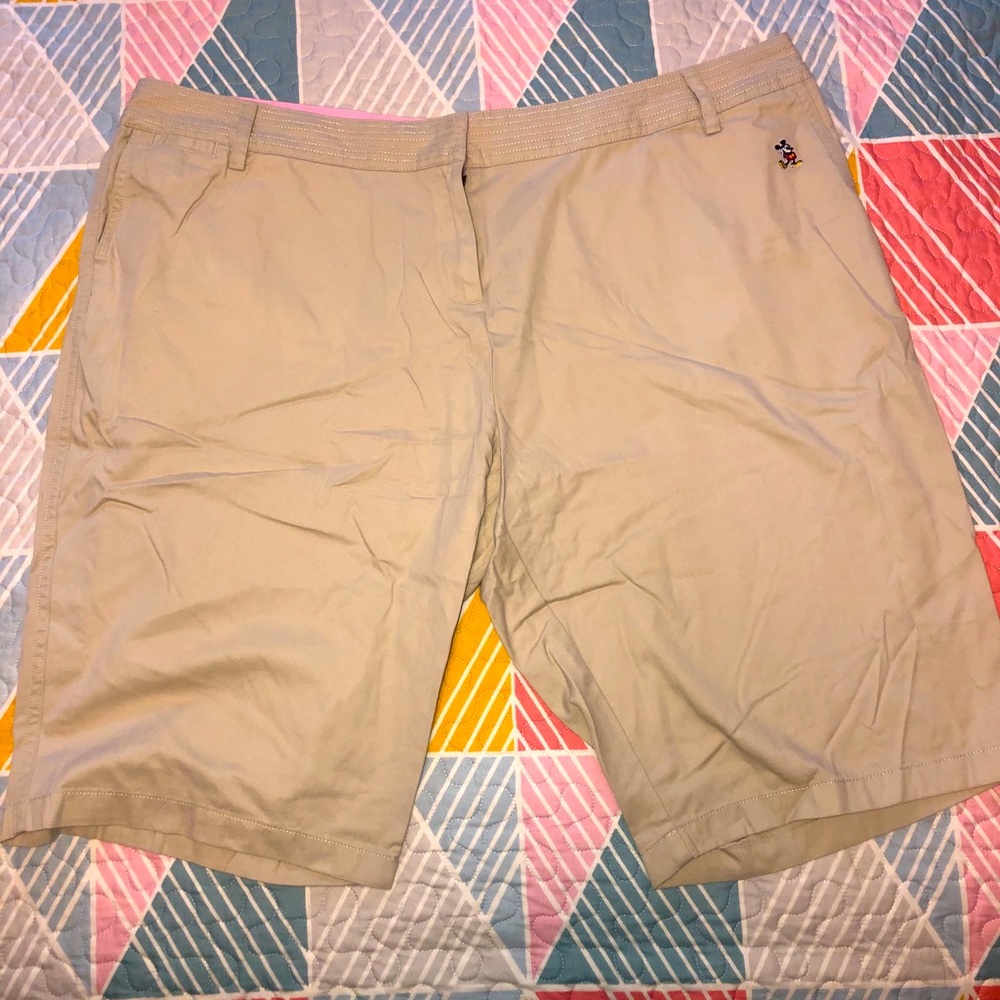 Brand new khaki women’s Bermuda shorts